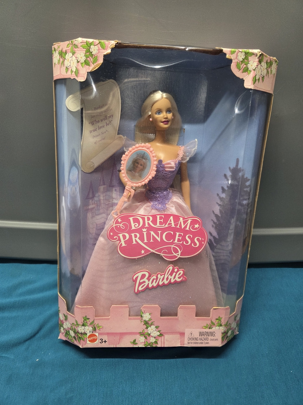 2001 Dream Princess Barbie Doll Blonde Hair & Magic Mirror #B2815